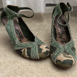 Camo heels